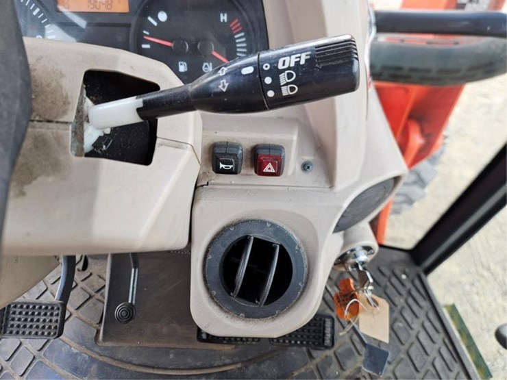 kubota-m7040-image-26