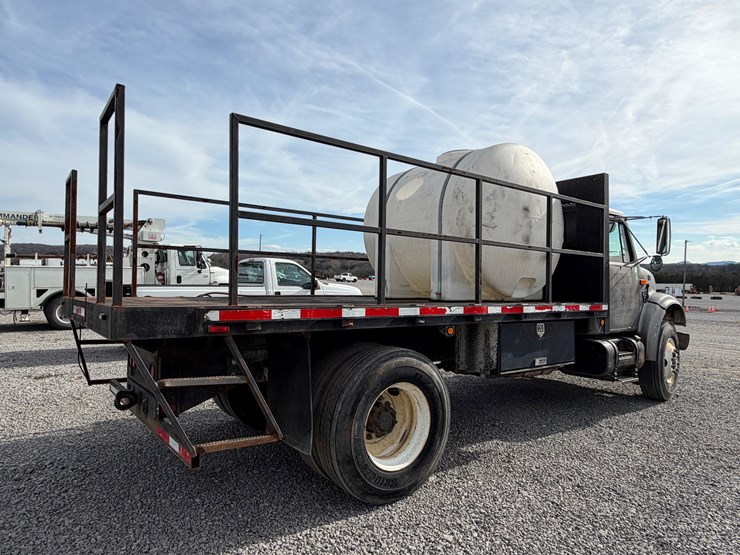 international-4700-image-4