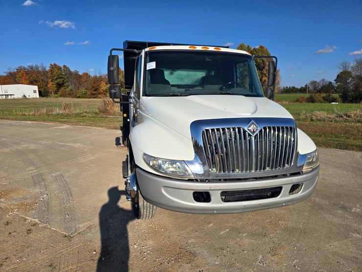 international-durastar-4300-image-27