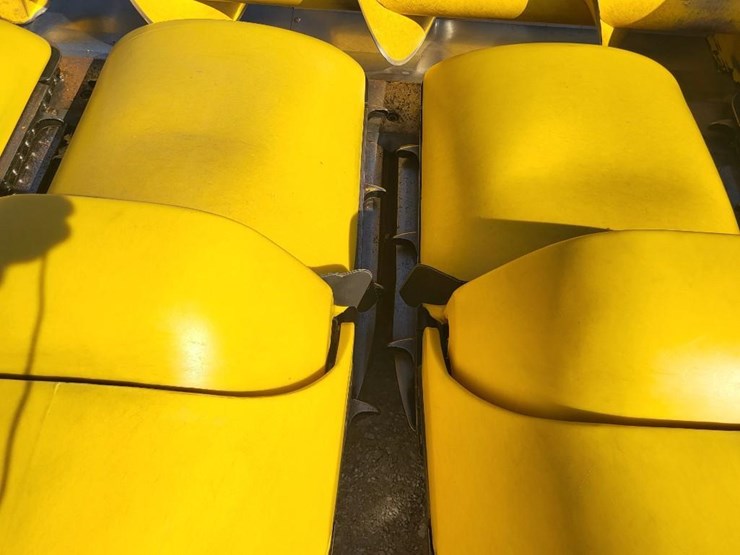 new-holland-98c-image-22