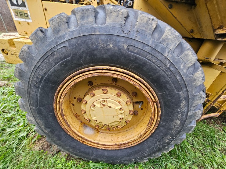 caterpillar-920-image-38