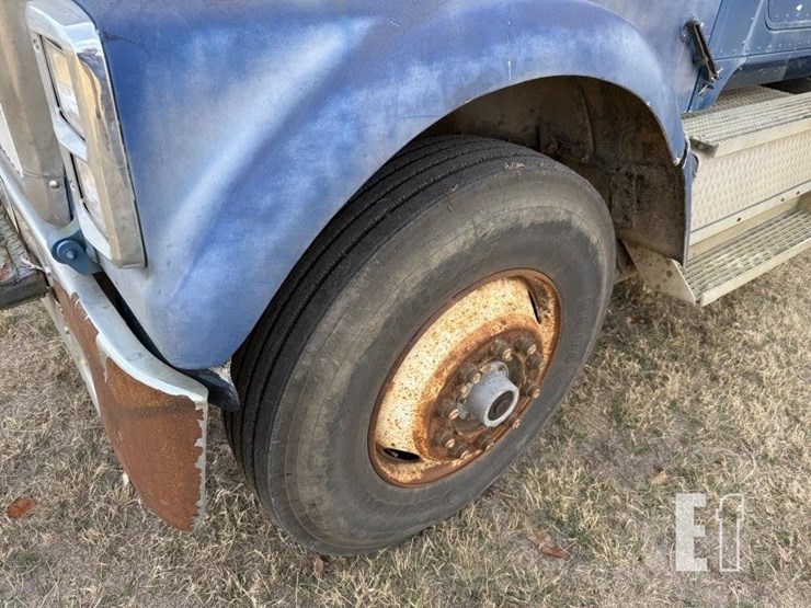 international-9300-image-17