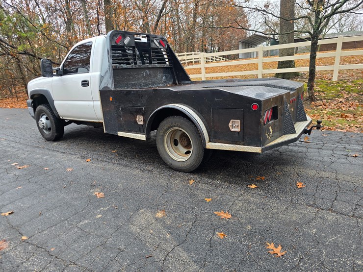 chevrolet-silverado-3500-image-11