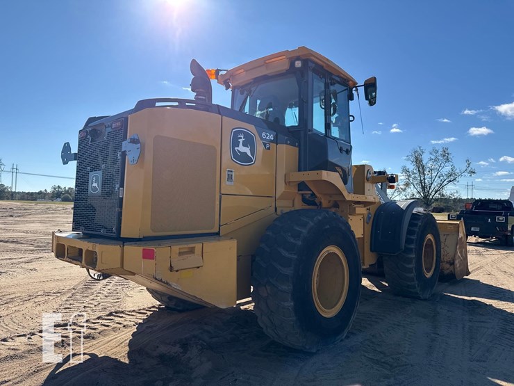 2022-deere-624-p-tier-image-6