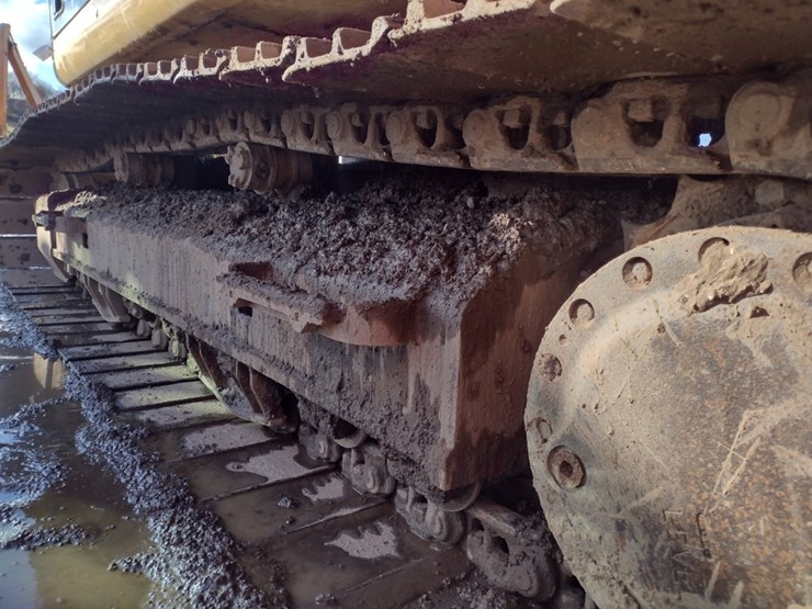 caterpillar-320fl-image-34