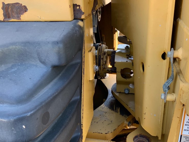 caterpillar-140h-vhp-plus-image-11