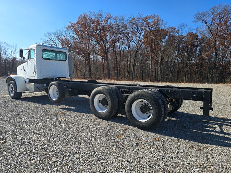 peterbilt-357-image-20