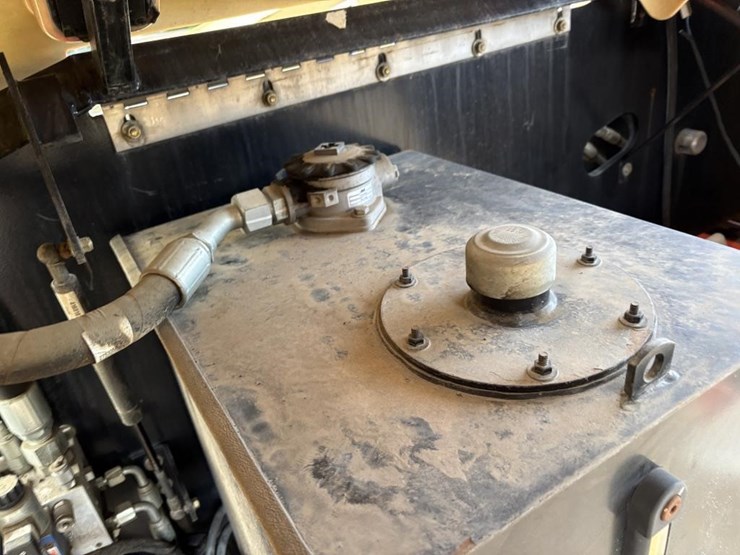 2013-jlg-400s-image-25