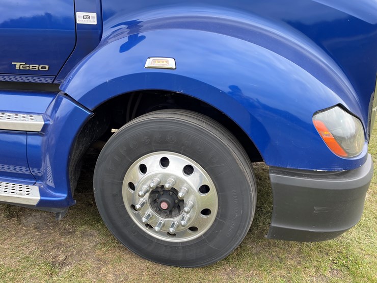 kenworth-t680-image-32