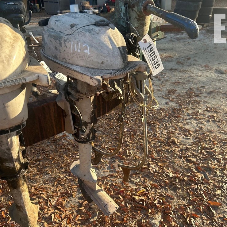 VINTAGE JOHNSON MOTOR