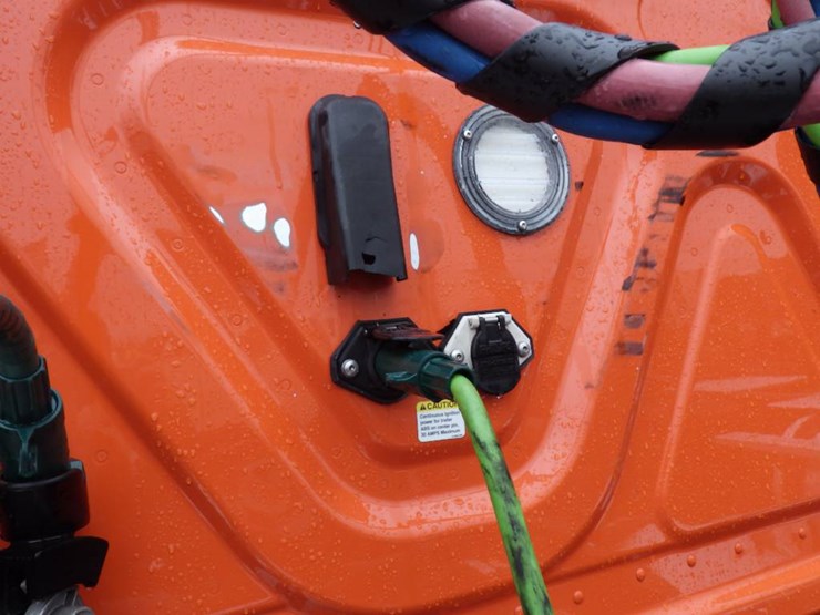 2019-freightliner-cascadia-116-image-17