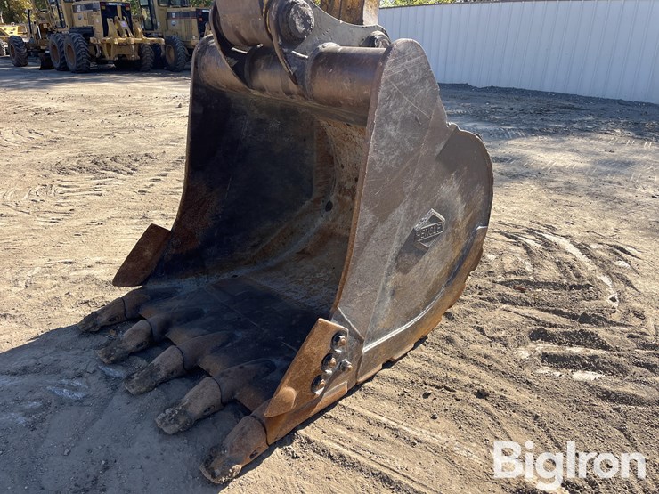 2011-komatsu-pc228us-lc-8-image-18