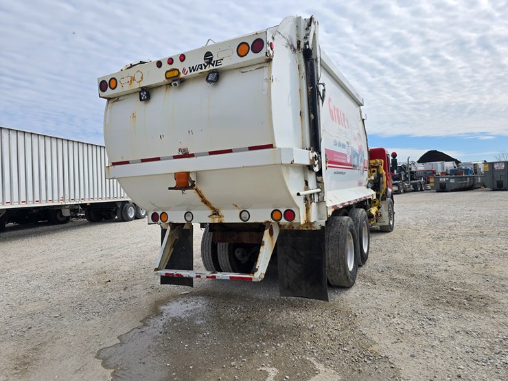 2003-peterbilt-320-image-25