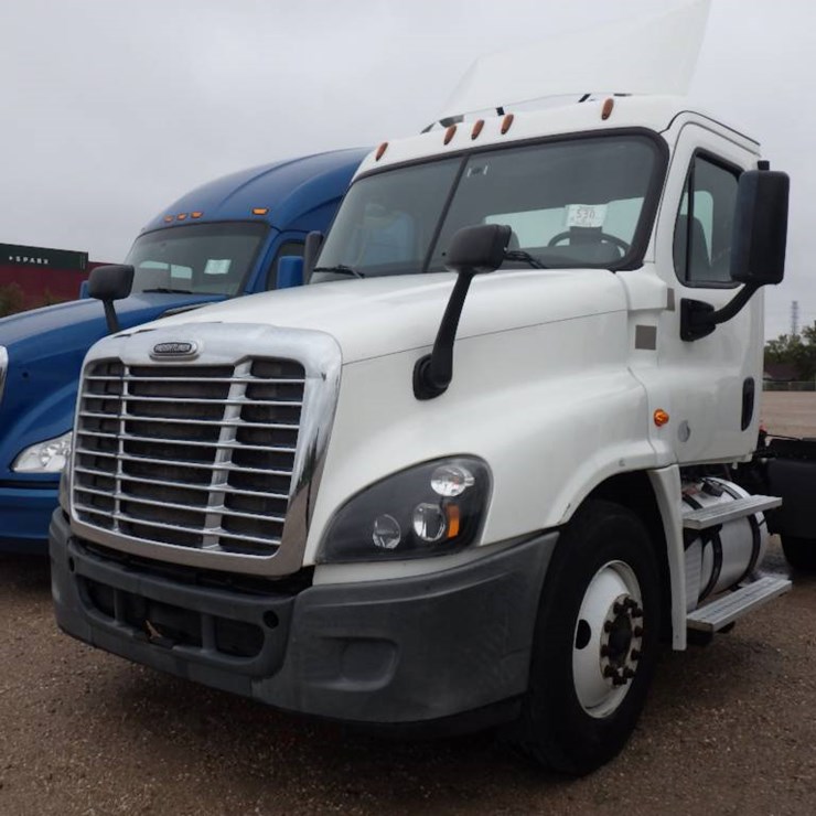 2018 FREIGHTLINER CASCADIA 125