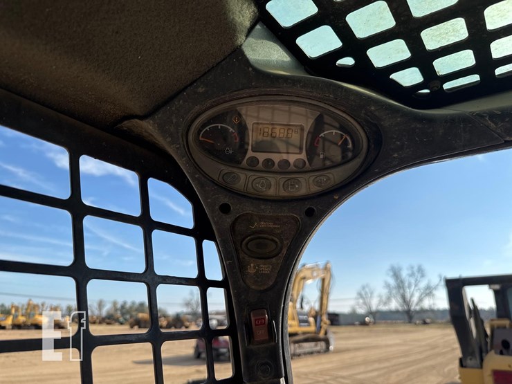 2016-bobcat-t550-image-25