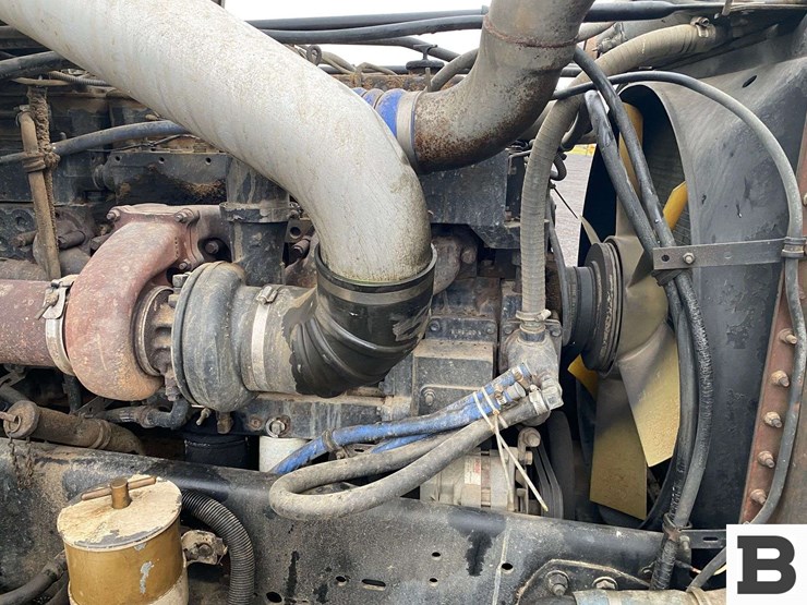 1993-freightliner-fld120-image-50