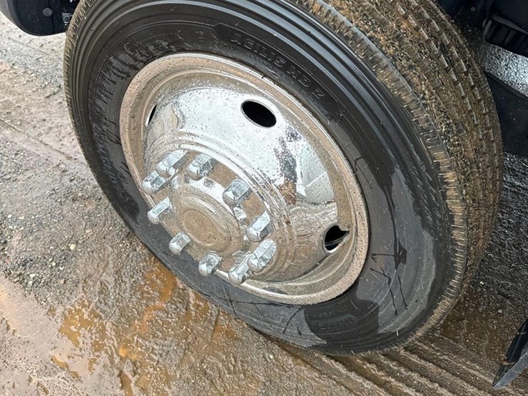 ford-f550-xl-image-9