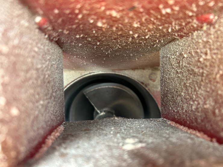 #93-•-hutchison-10/71-auger-image-16