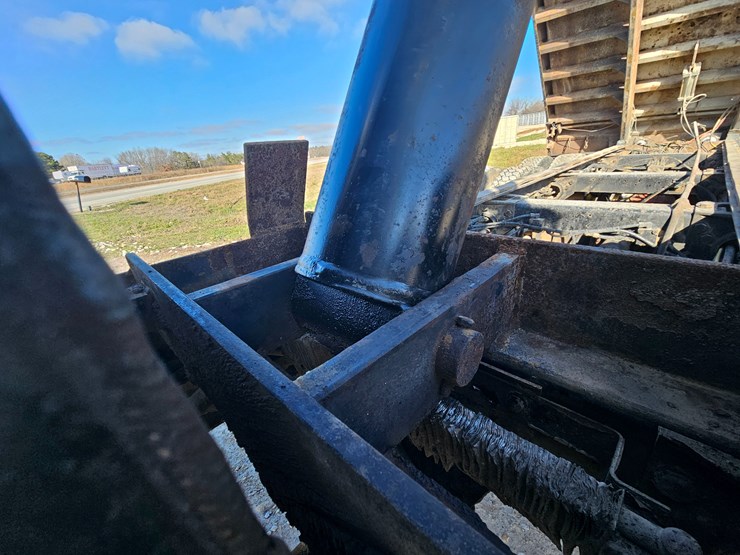 peterbilt-379-image-49