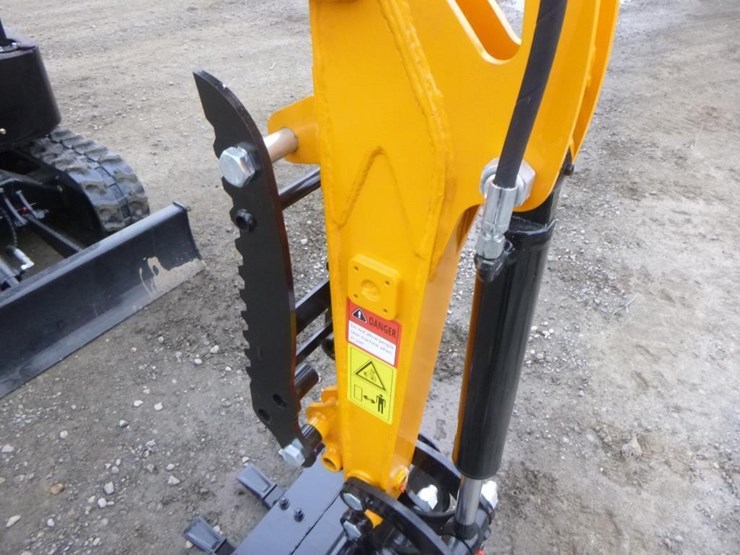 2025-vicsec-vc15-hydraulic-excavator-image-12