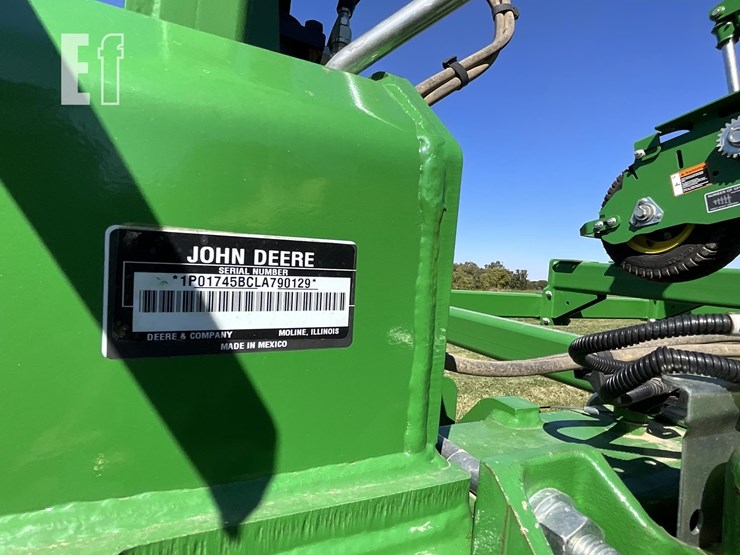 2021-john-deere-1745-image-13