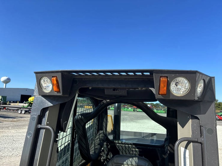 new-holland-c334-image-20