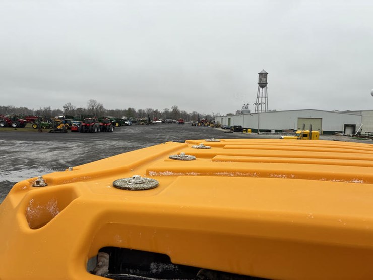 john-deere-624-image-80