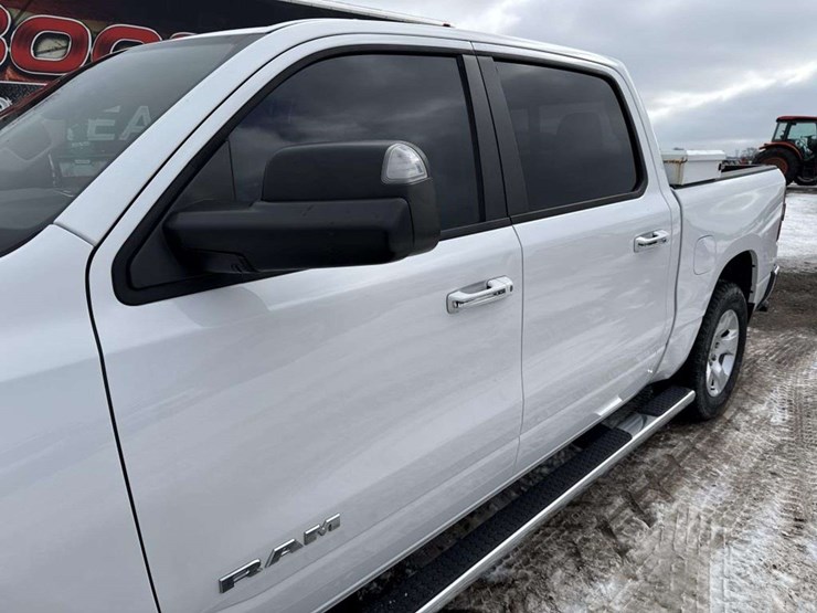 2020-dodge-ram-1500-image-11
