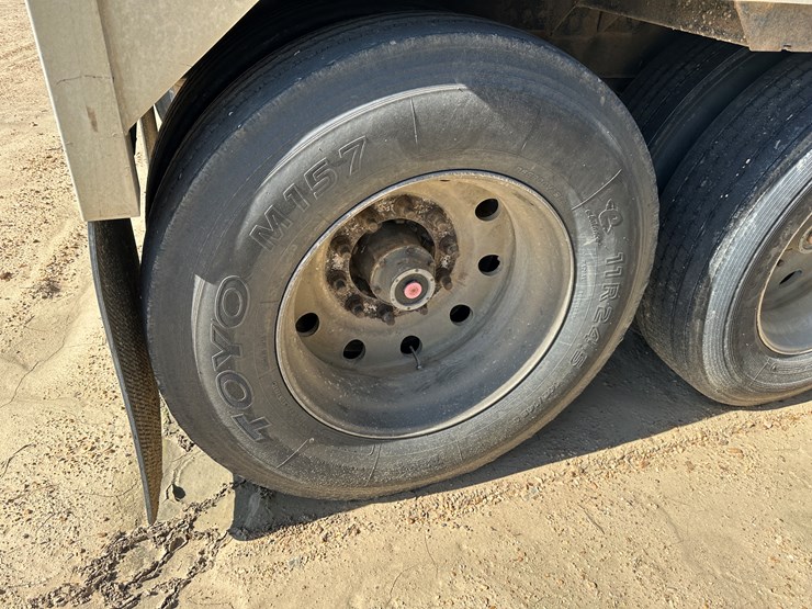 2014-timpte-hopper-bottom-image-8