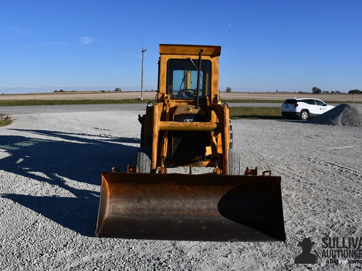 john-deere-310-image-2