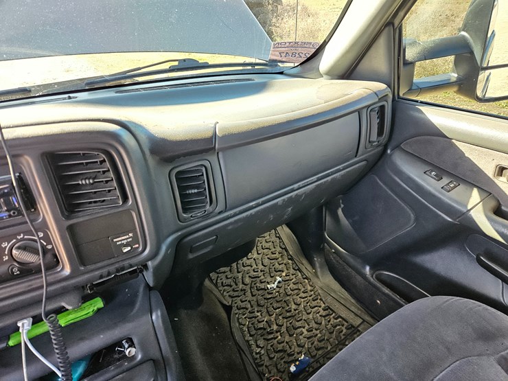 chevrolet-silverado-2500-image-37