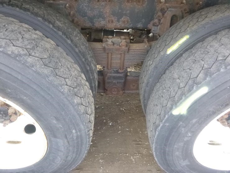 international-7600-image-19