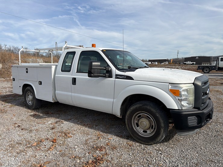ford-f250-xl-image-3