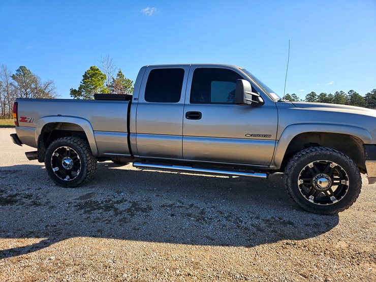 chevrolet-silverado-2500-image-19
