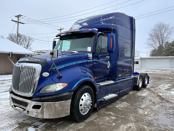 2011-international-prostar-image-1