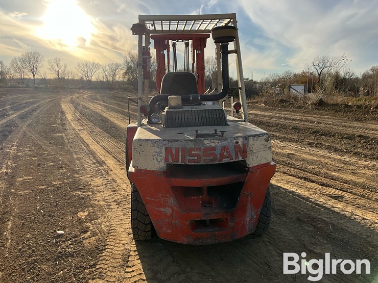 nissan-80-rough-terrain-forklift-image-6