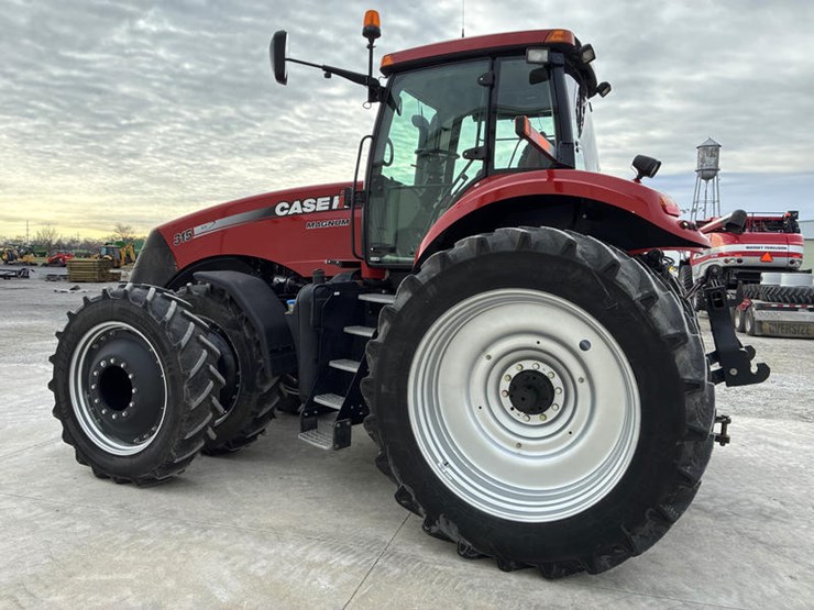 case-ih-magnum-315-image-8