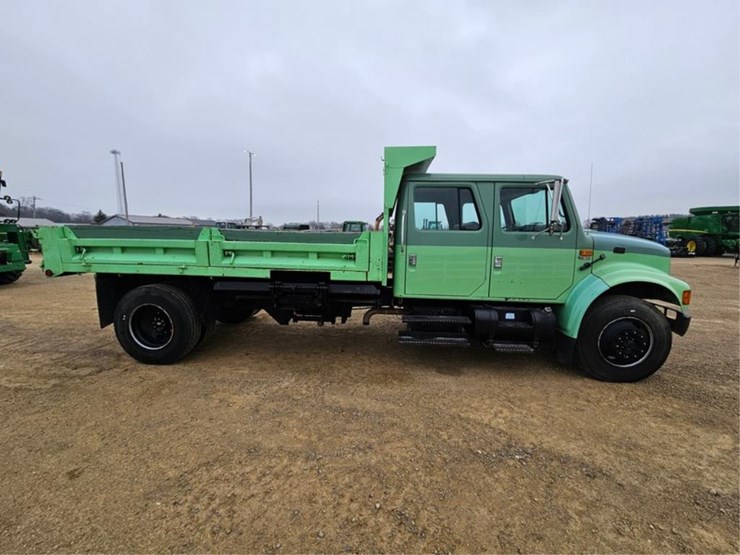 international-4900-image-6