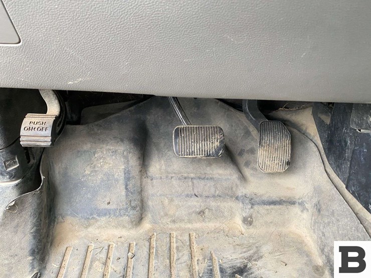 2016-ford-f150-image-24