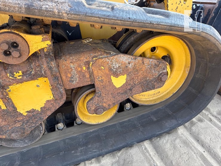 2018-caterpillar-299d2-image-17