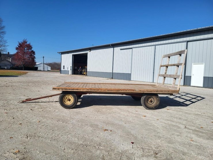hay-wagon-w/running-gear-image-2