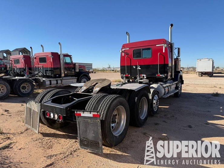 western-star-4900-image-5