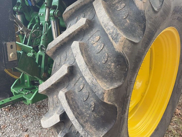 2023-john-deere-5120m-image-17