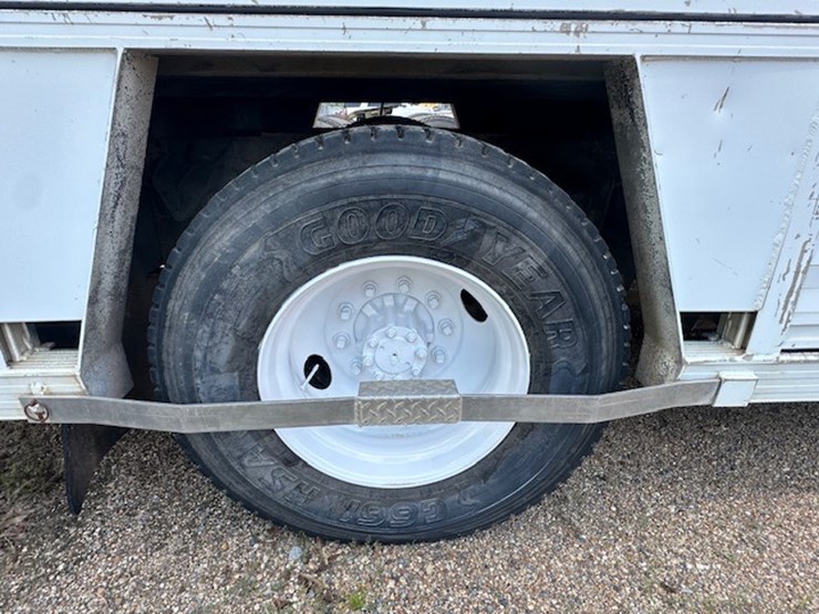 1994-international-4700-image-14