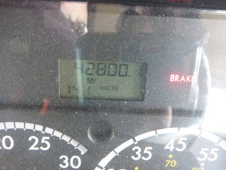 freightliner-m2-106-image-8