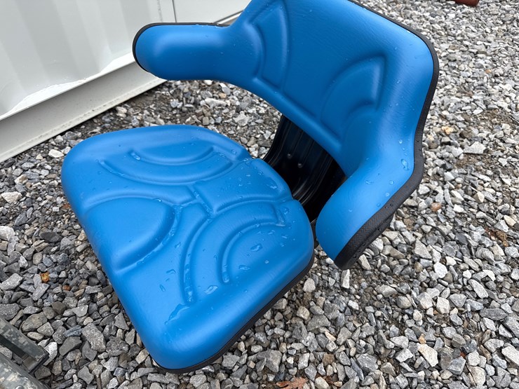 #3083-•-new-blue-tractor-seat-image-1