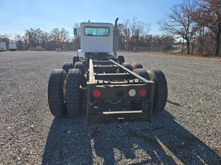 peterbilt-357-image-26