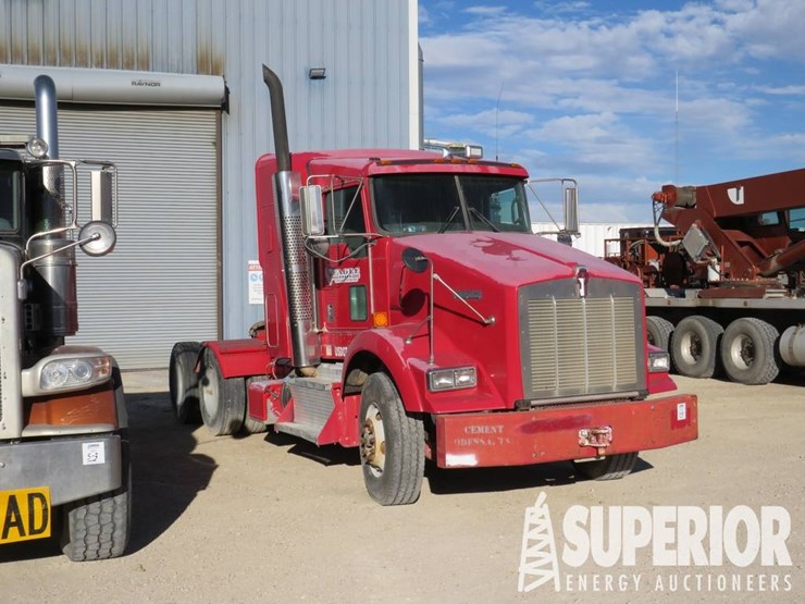 2012-kenworth-t800-image-2