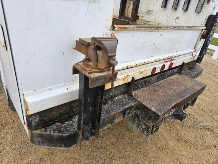 dodge-ram-5500-image-15