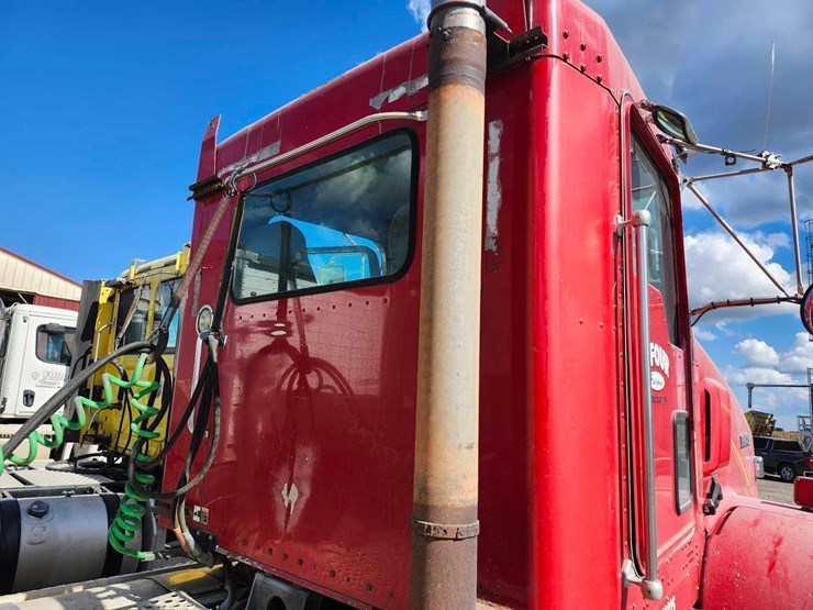 2008-kenworth-t800-image-15